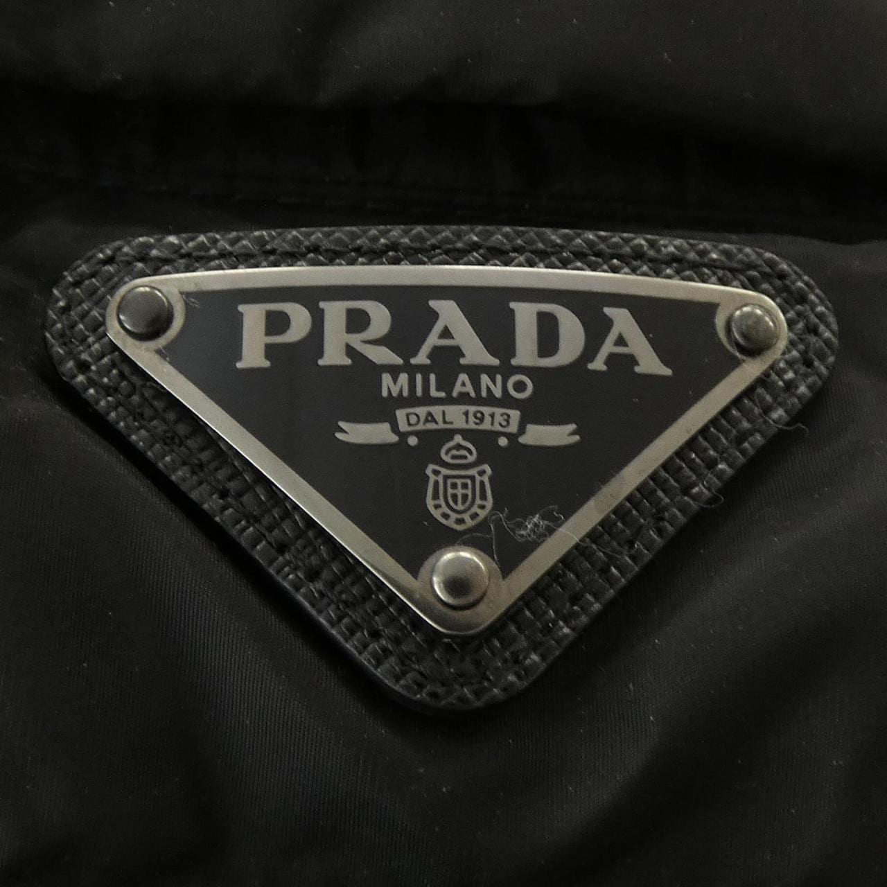 プラダ PRADA トライアングルロゴ SGH583 R132 Q04 ダウンジャケット