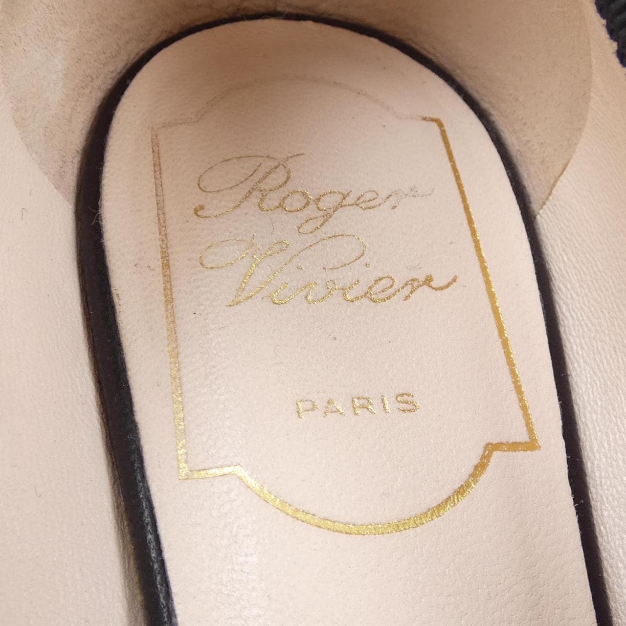 ロジェヴィヴィエ ROGER VIVIER フラットシューズ