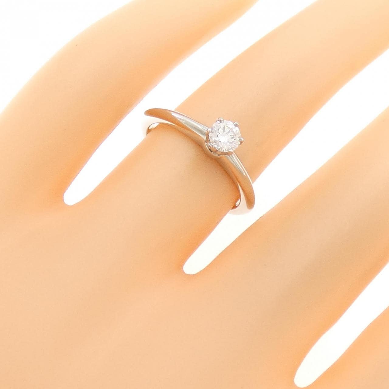 ティファニー クラシックソリティア リング 0.25CT