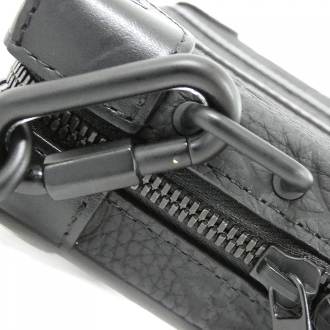 ルイヴィトン トリヨン モノグラム ソフトトランク ウォレット M80224 ショルダーバッグ