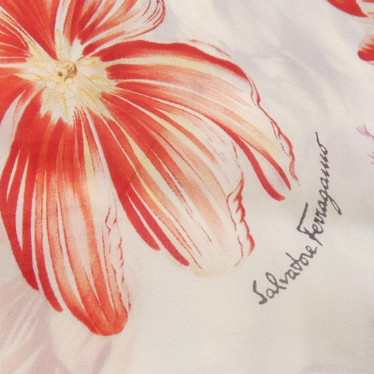 サルヴァトーレフェラガモ SALVATORE FERRAGAMO STOLE
