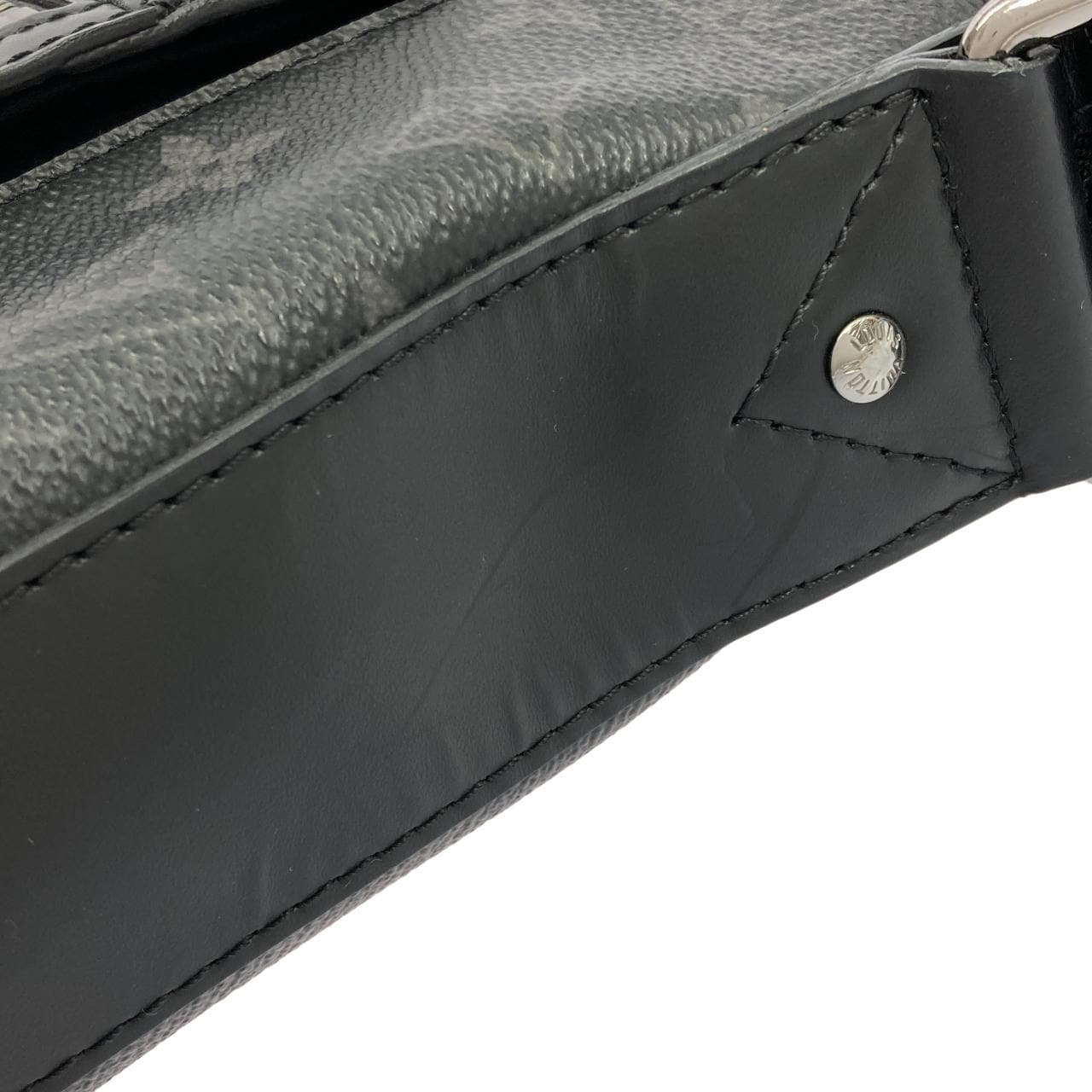 ルイヴィトン モノグラム エクリプス オディセ メッセンジャー PM M44223 ショルダーバッグ