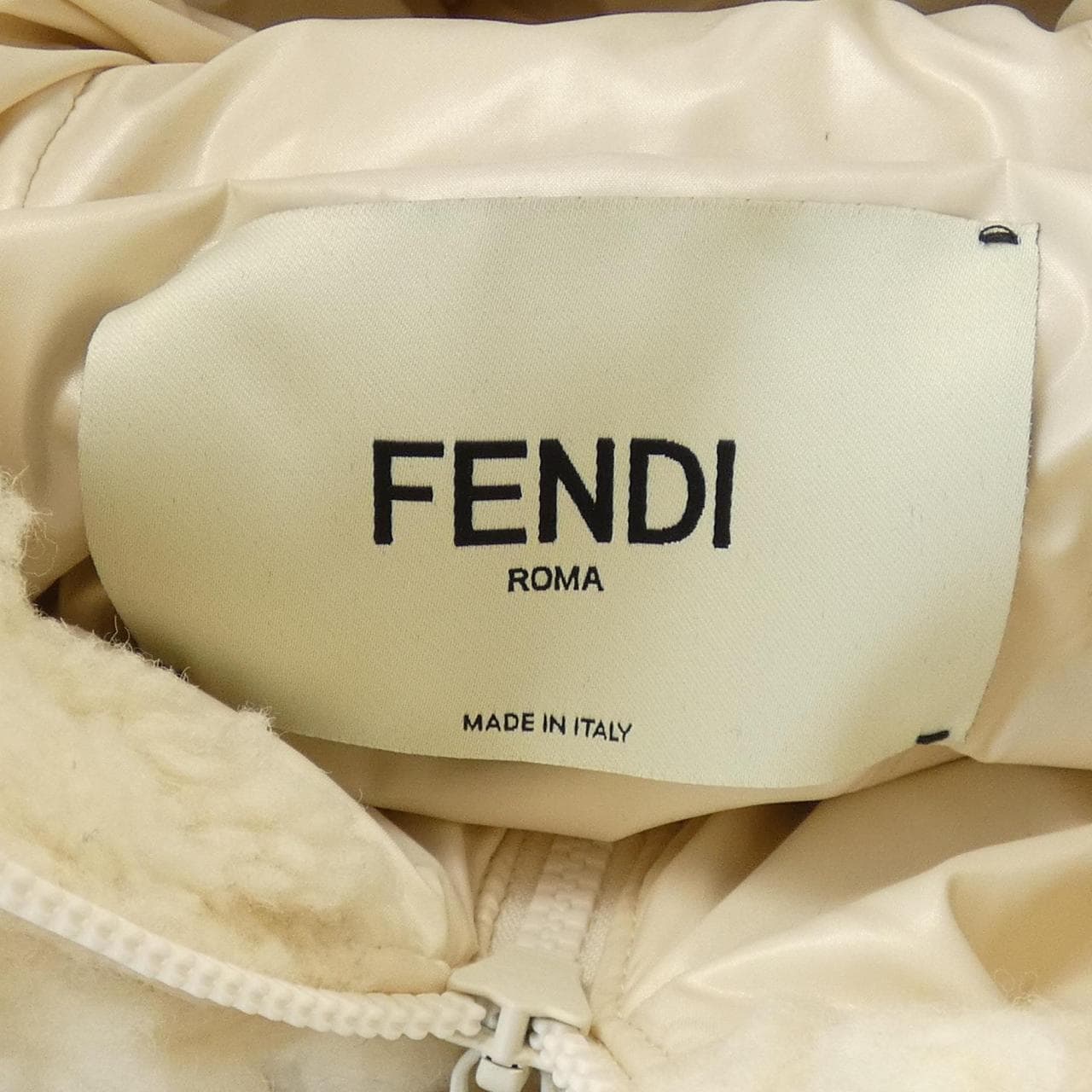 フェンディ FENDI FAN133 AQB1 ダウンジャケット