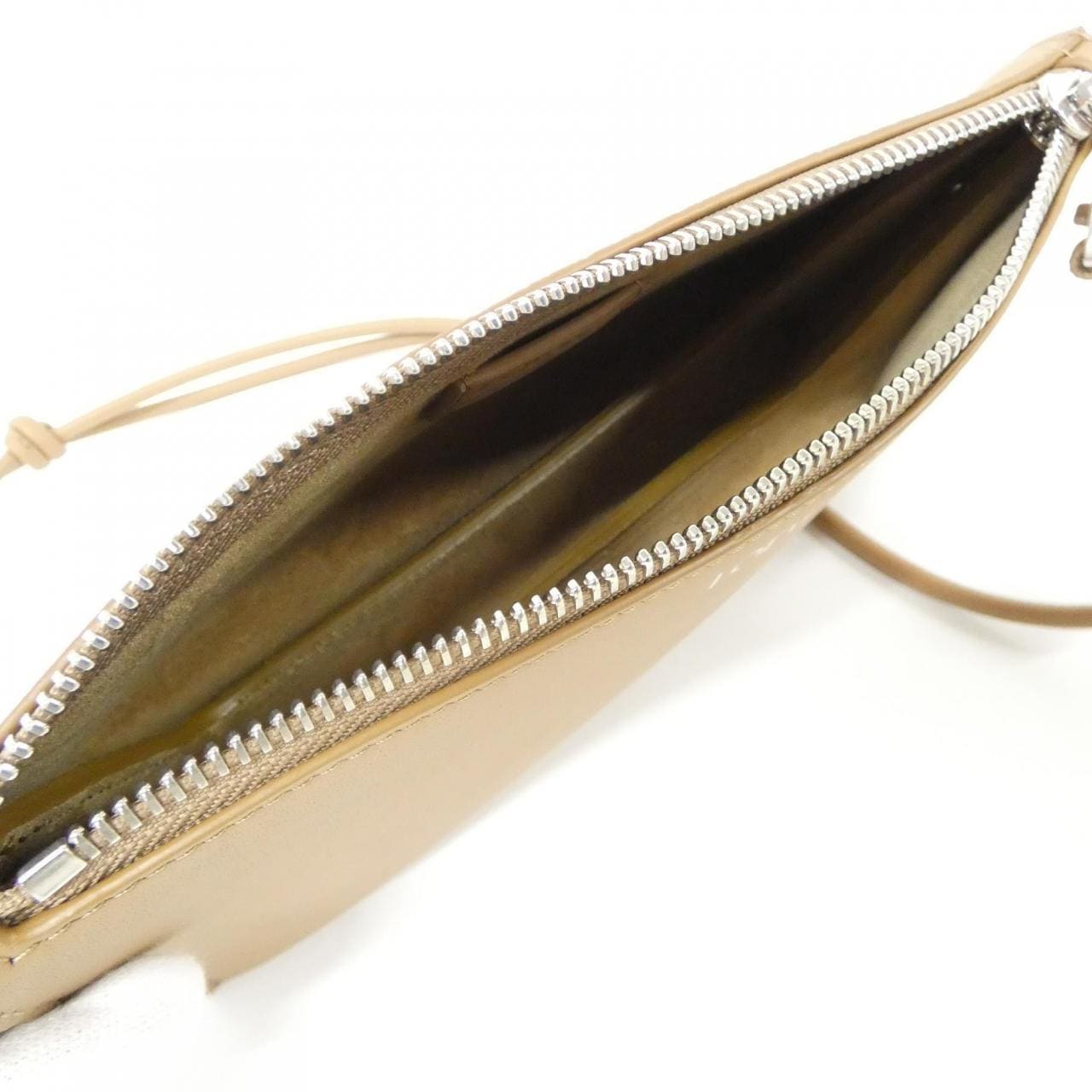 【新品】ロエベ ホヤ ポーチ C630R10X03 ショルダーバッグ