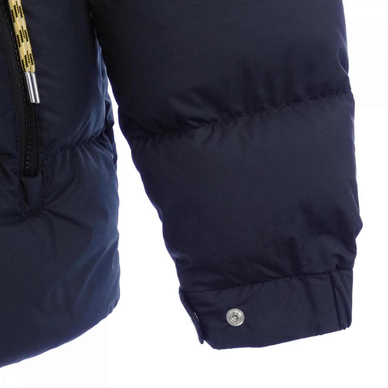 モンクレール MONCLER ダウンジャケット