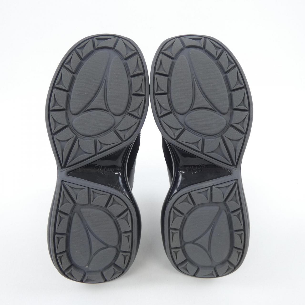 FILLIN スニーカー