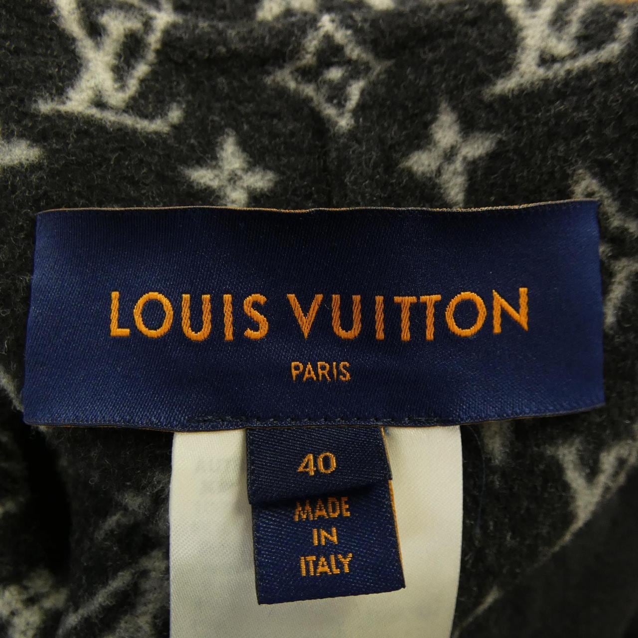 LOUIS VUITTON Vuitton Hooded Cape FICO17QWE