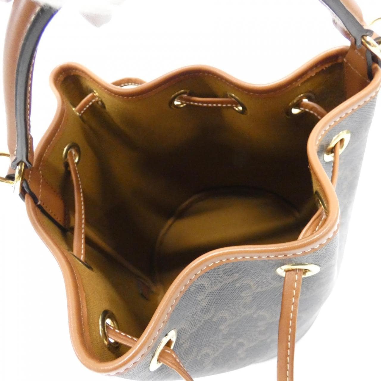 セリーヌ クララ 116882FQM バッグ