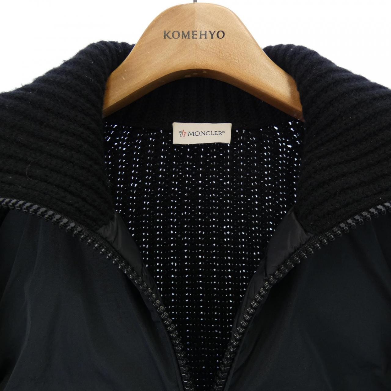 モンクレール MONCLER 20939B52600 ダウンジャケット