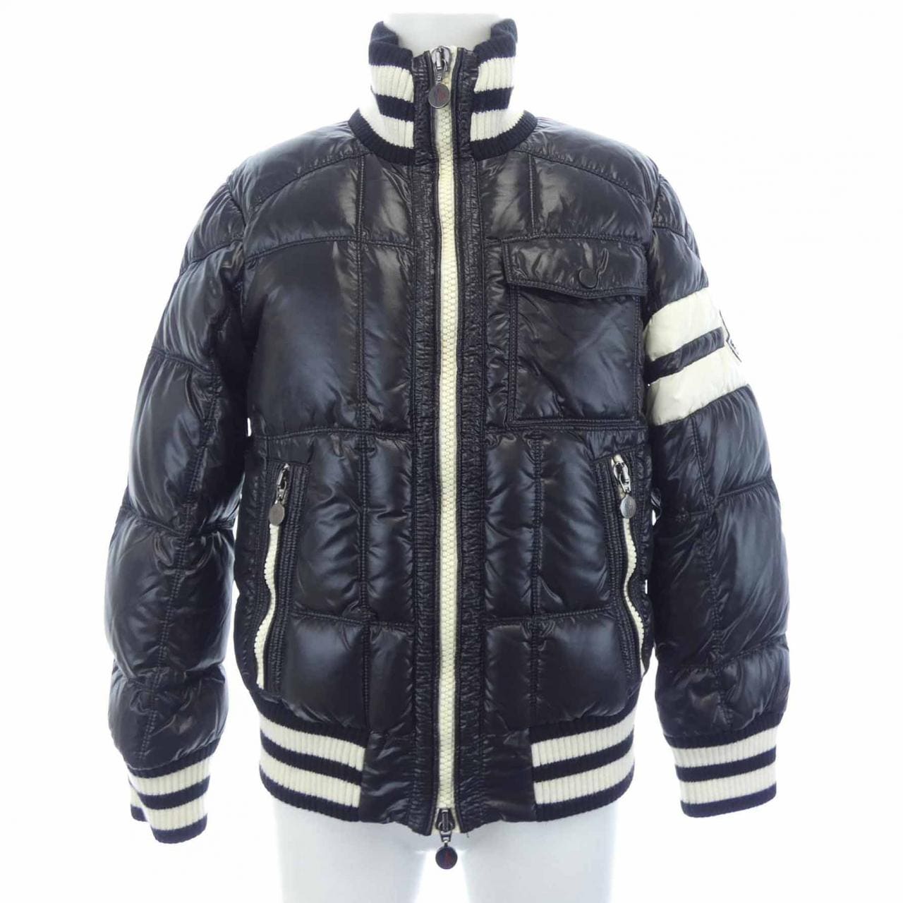 モンクレール MONCLER 40317/50 ダウンジャケット