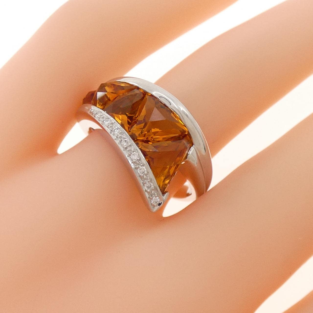 K18WG シトリン リング 3.74CT