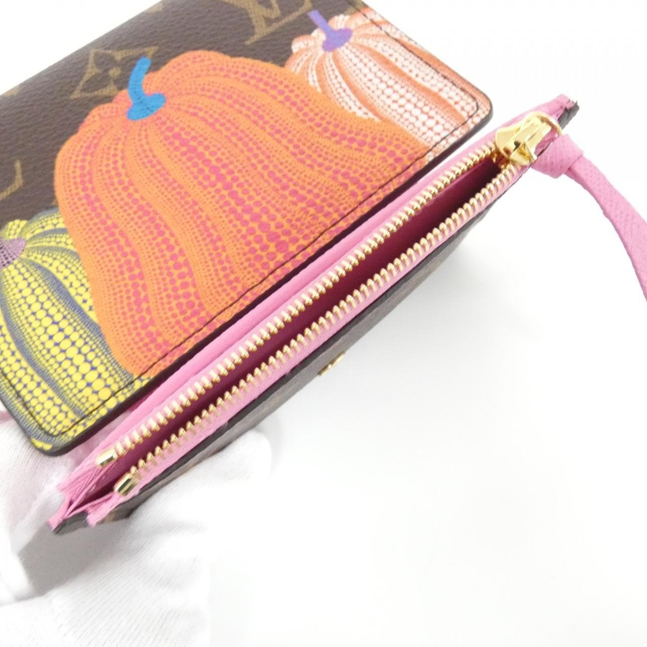 ルイヴィトン モノグラム(LV X YK) ポルトフォイユ ヴィクトリーヌ M82111 財布