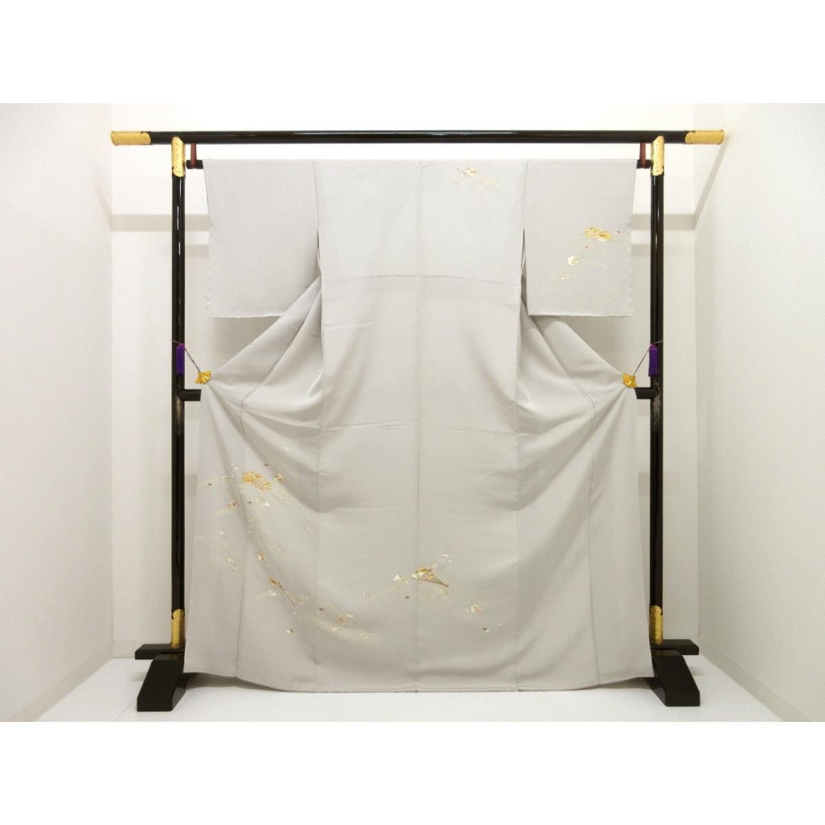 【未使用品】訪問着　友禅金彩加工　刺繍入り