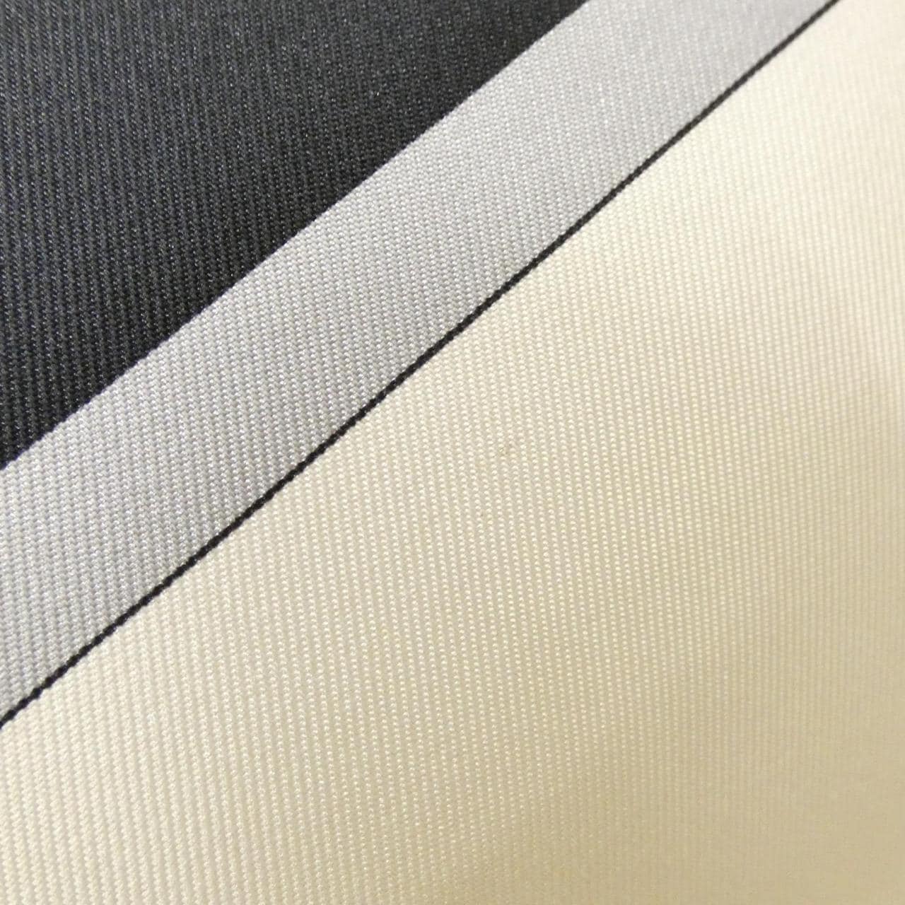 エルメス CLIC CLAC カレ スカーフ