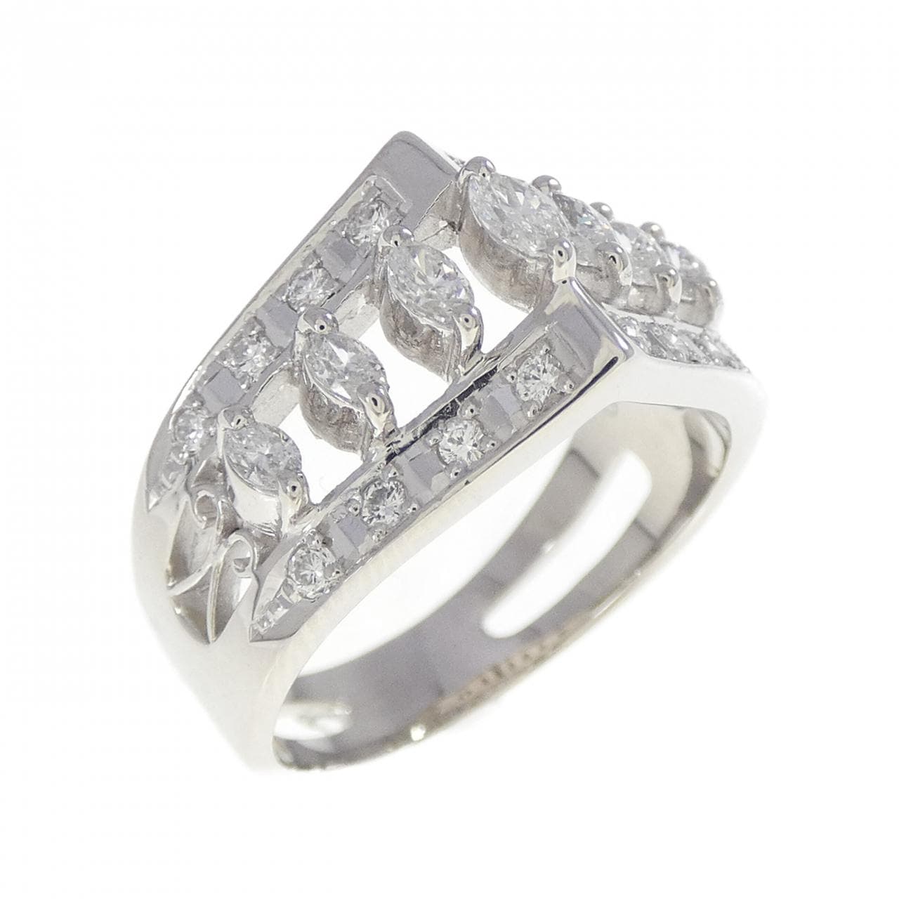 PT900 Diamond ring 0.59CT