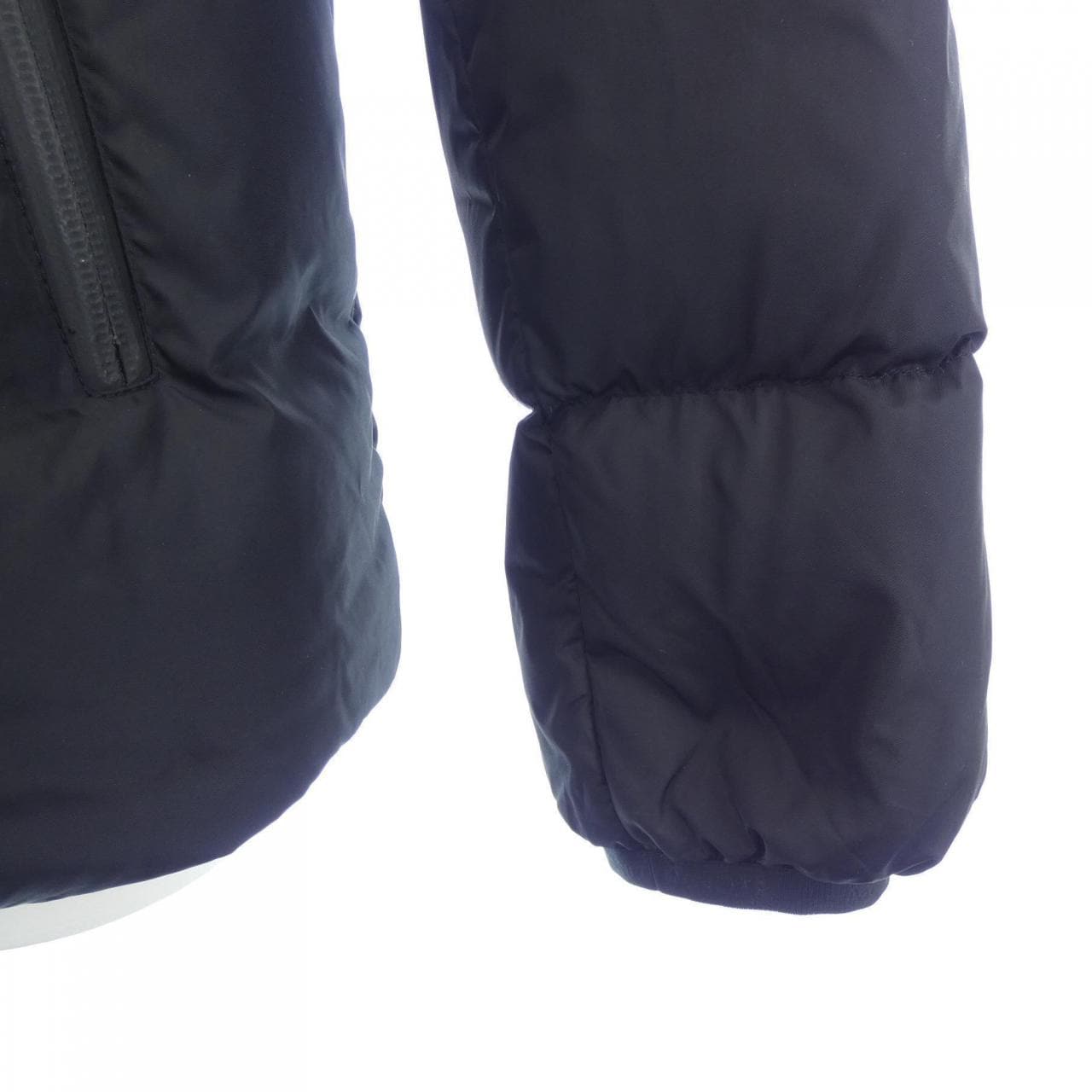 モンクレール MONCLER ダウンジャケット