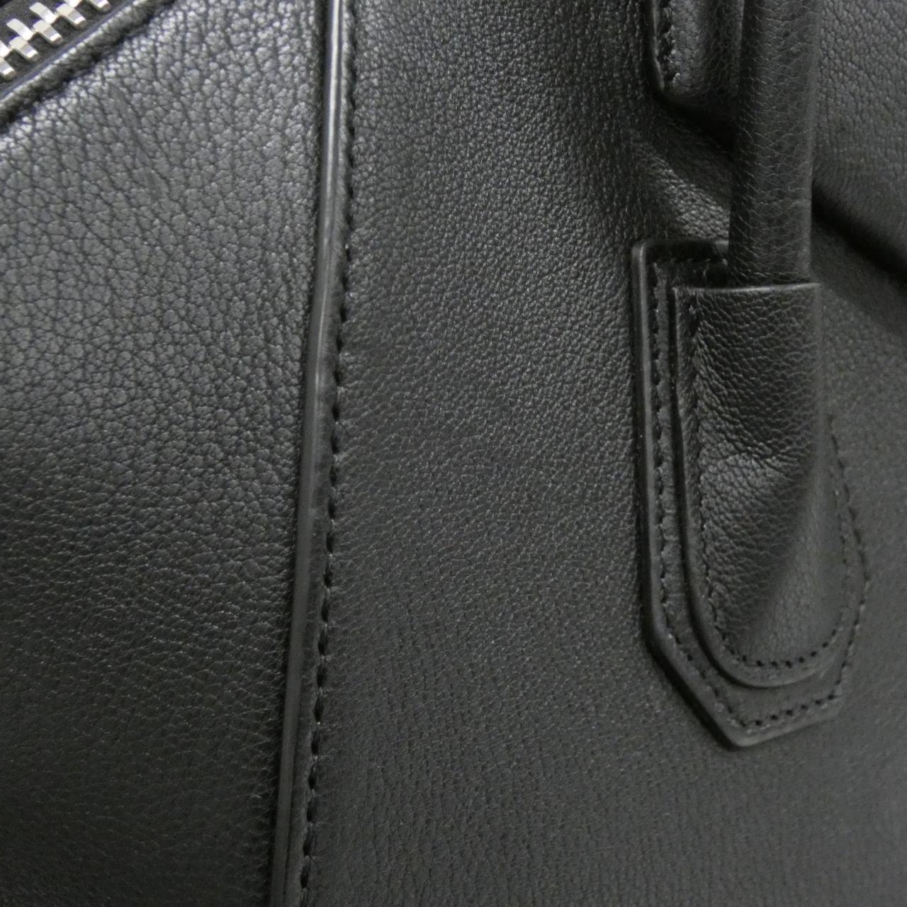 ジバンシー アンティゴナ ミディアム BB05118012 バッグ