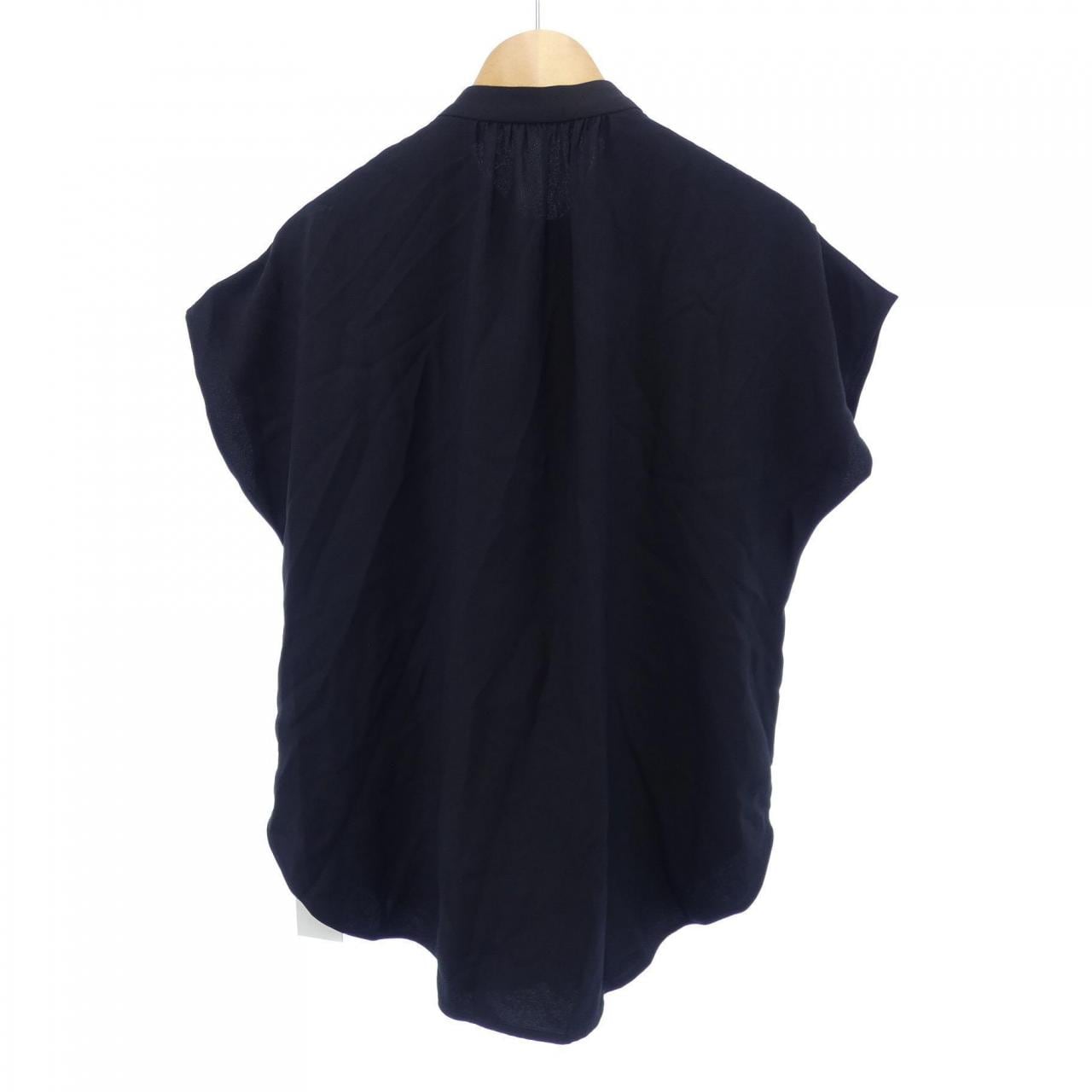 ニジュウサンク 23区 トップス