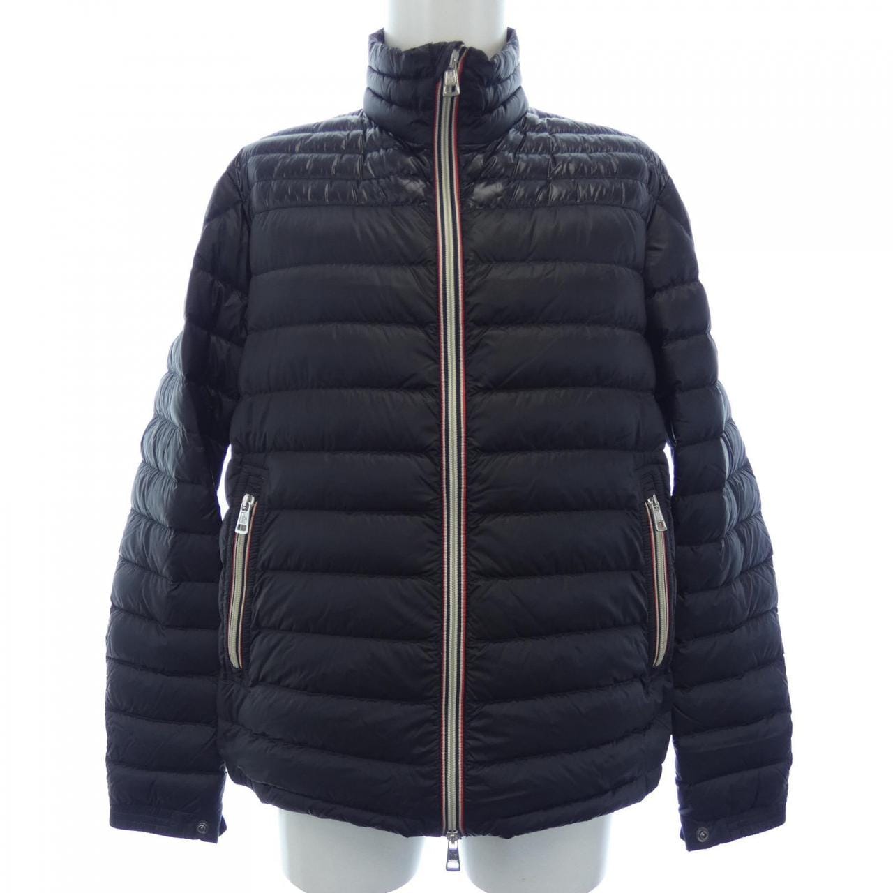 モンクレール MONCLER ダウンジャケット