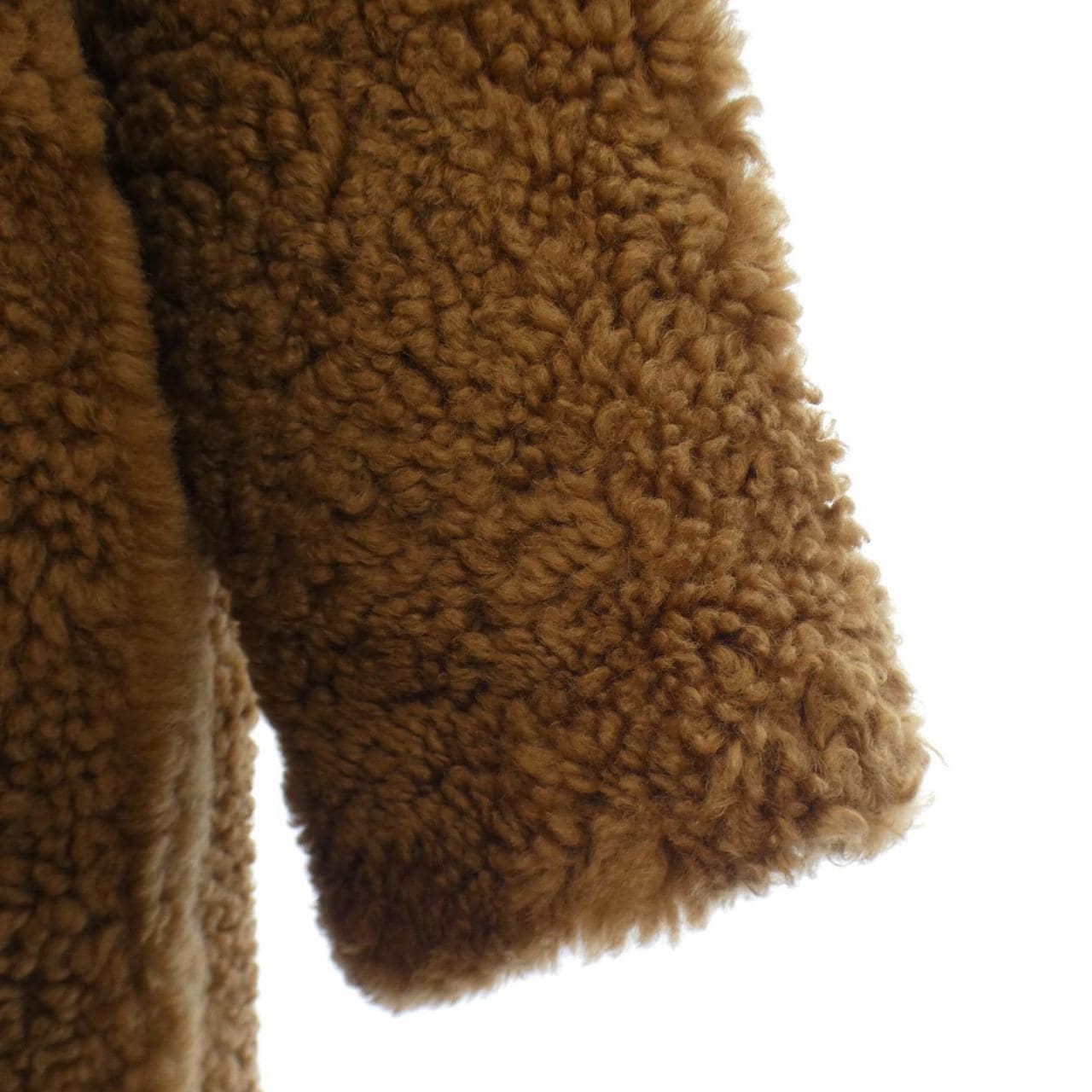 プラダ PRADA ムートンコート