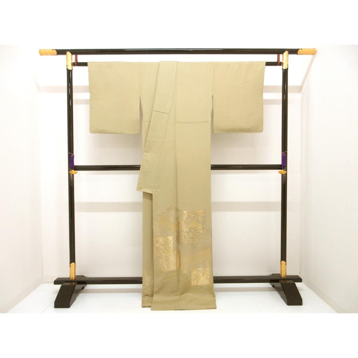 【未使用品】色留袖　縫い取り