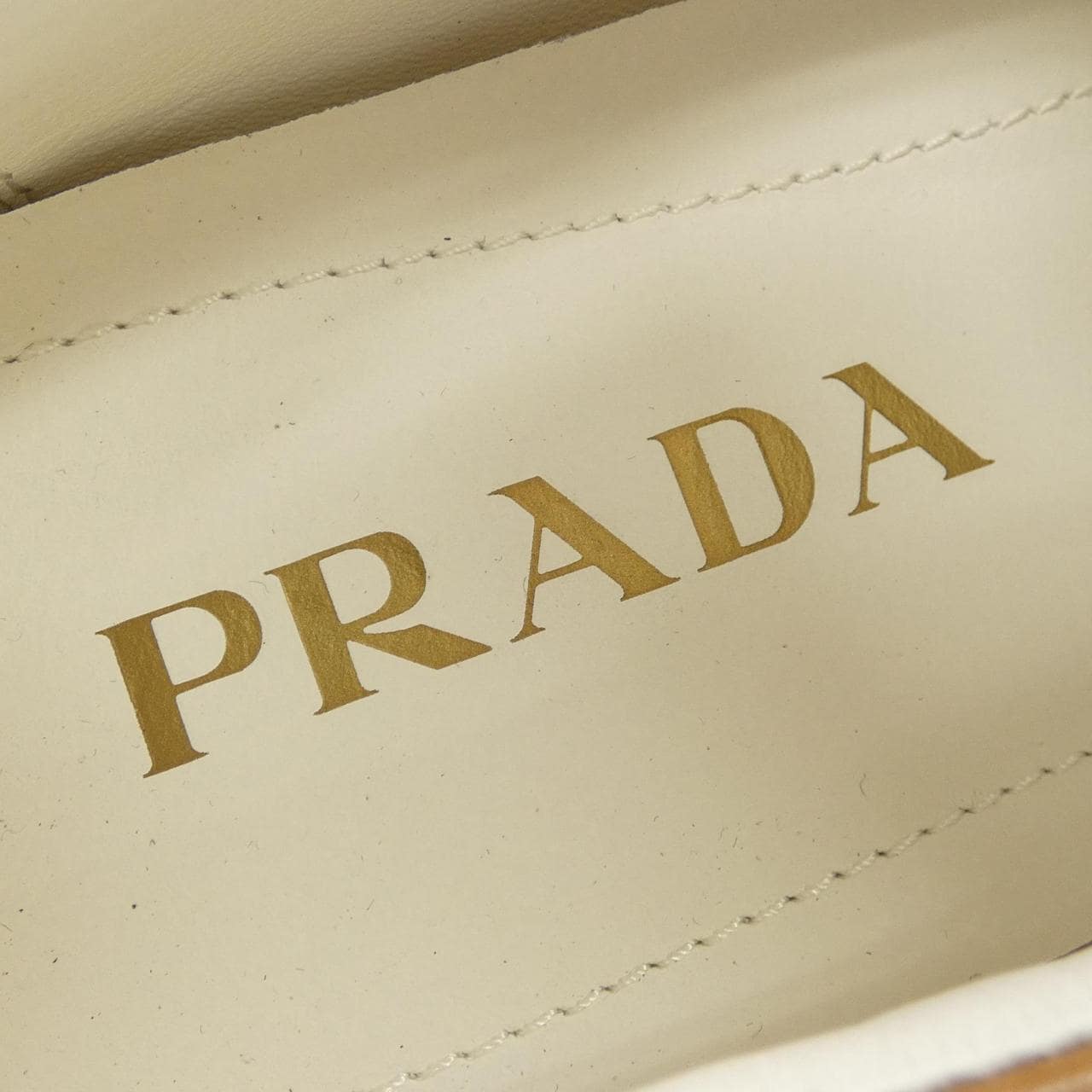 プラダ PRADA スニーカー