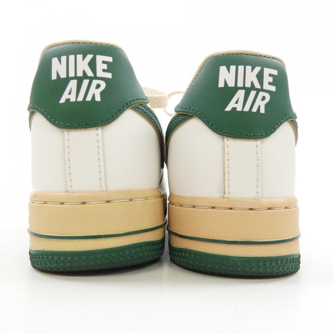 ナイキ NIKE スニーカー