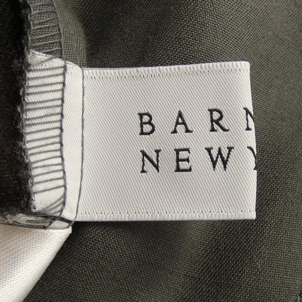 バーニーズニューヨーク BARNEYS NEW YORK パンツ