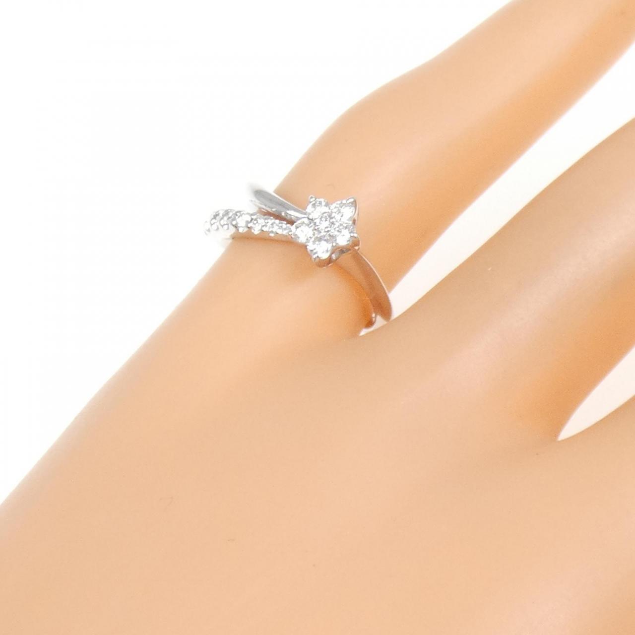 K18WG フラワー ダイヤモンド リング 0.28CT