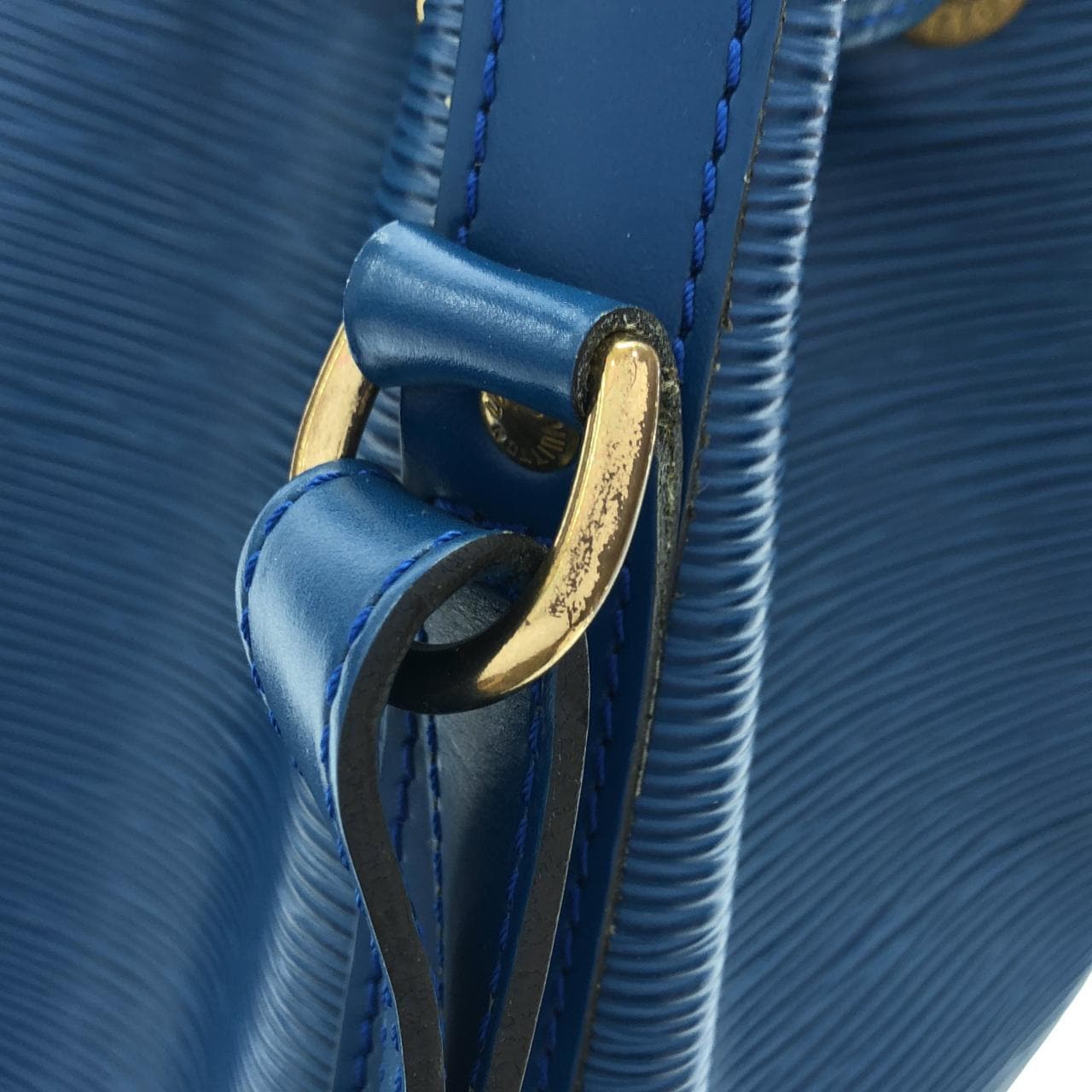 ルイヴィトン エピ プチ ノエ M44105 ショルダーバッグ