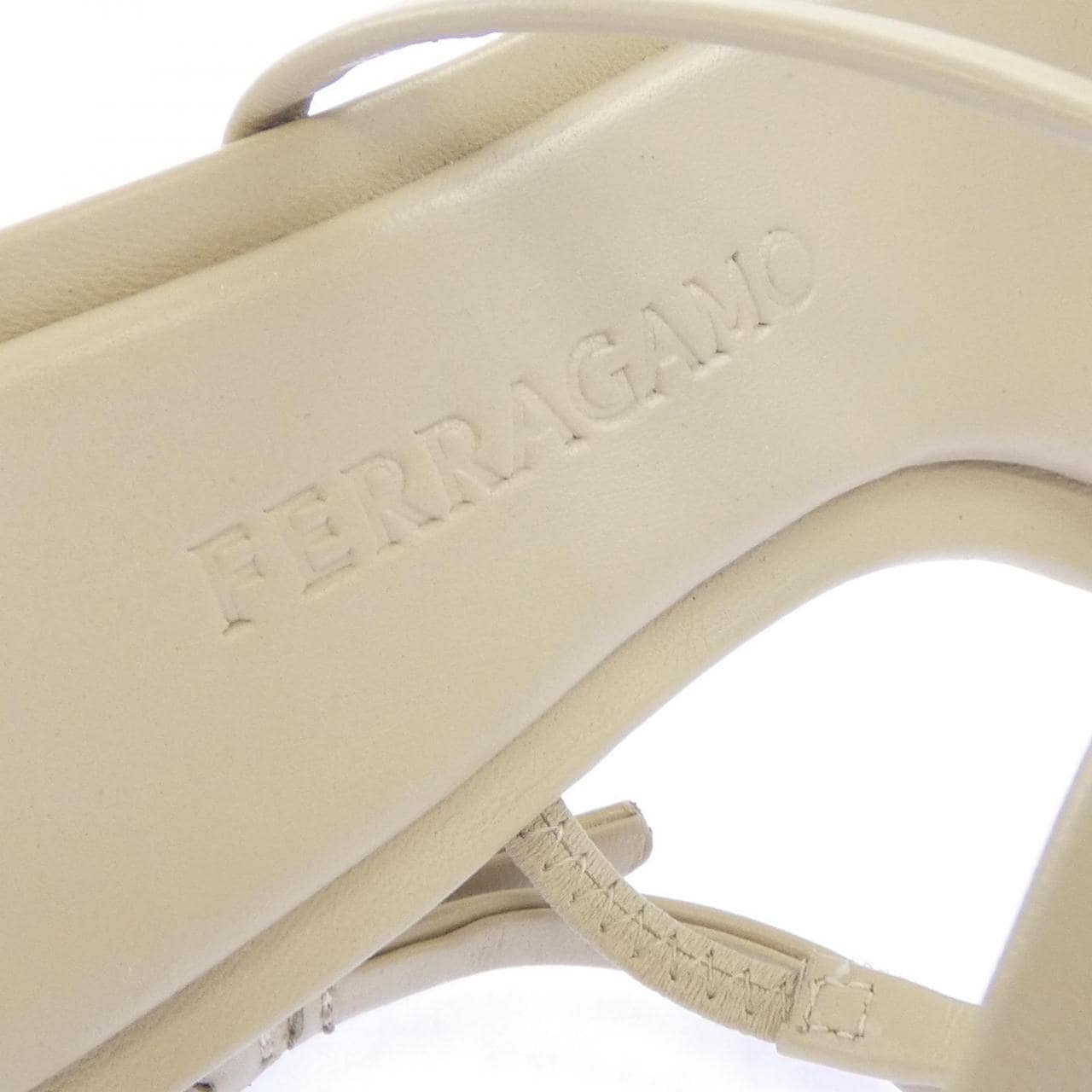 フェラガモ FERRAGAMO サンダル