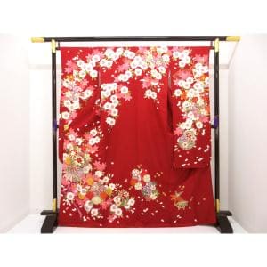 振袖　友禅金彩加工　刺繍入り