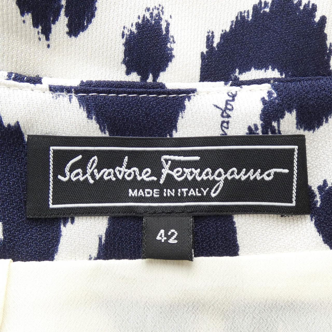 サルヴァトーレフェラガモ SALVATORE FERRAGAMO スカート