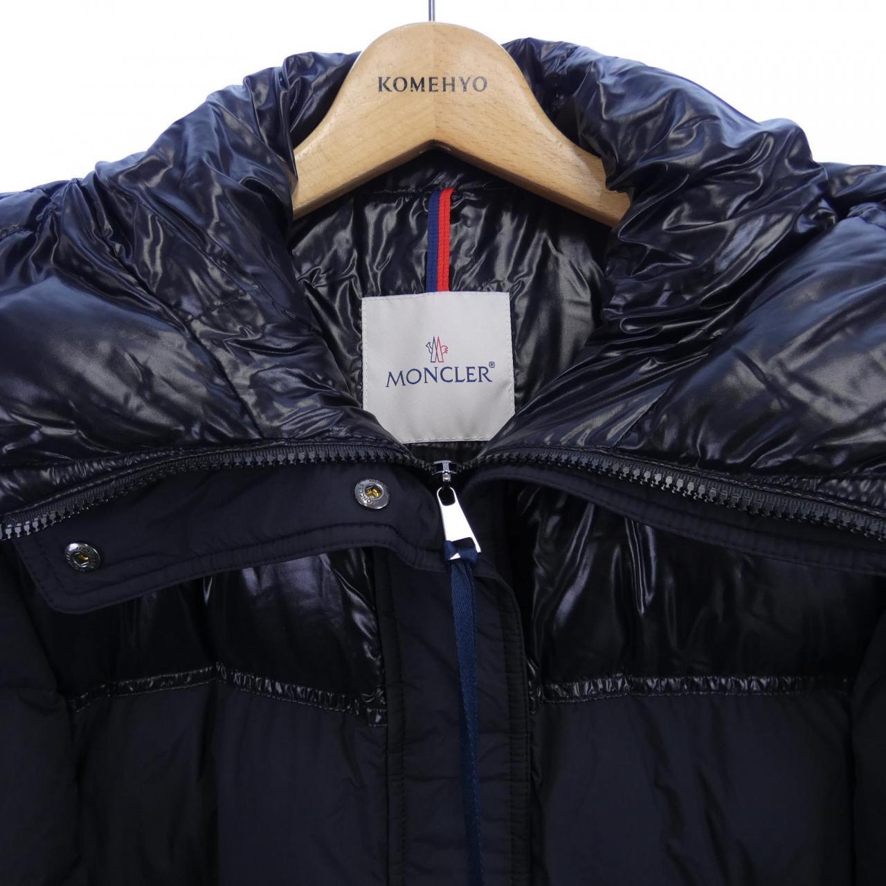 モンクレール MONCLER ダウンジャケット