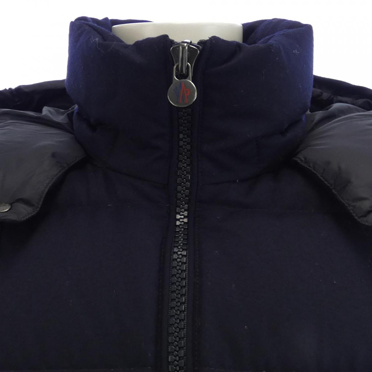 モンクレール MONCLER ダウンジャケット