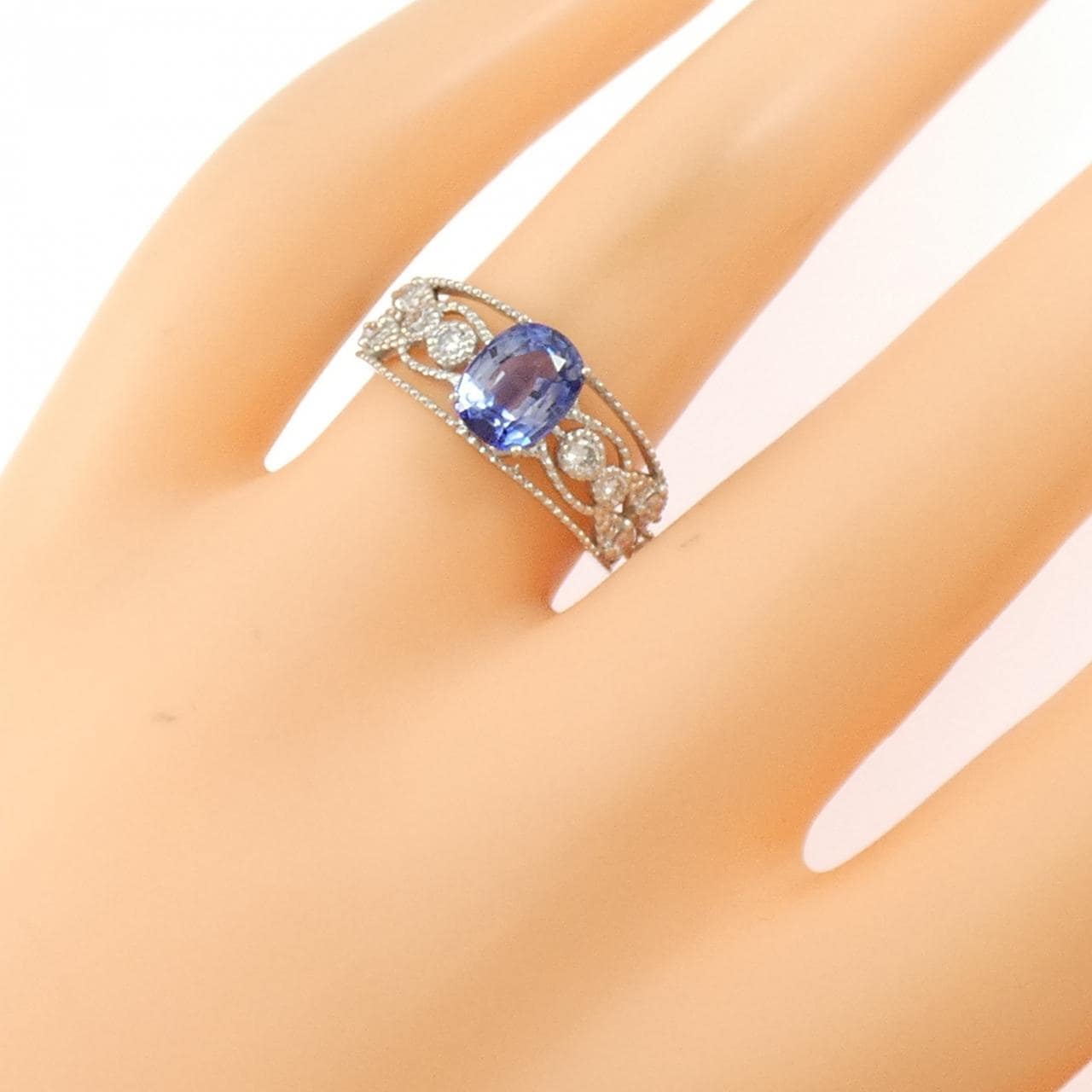 PT950 サファイヤ リング 1.56CT