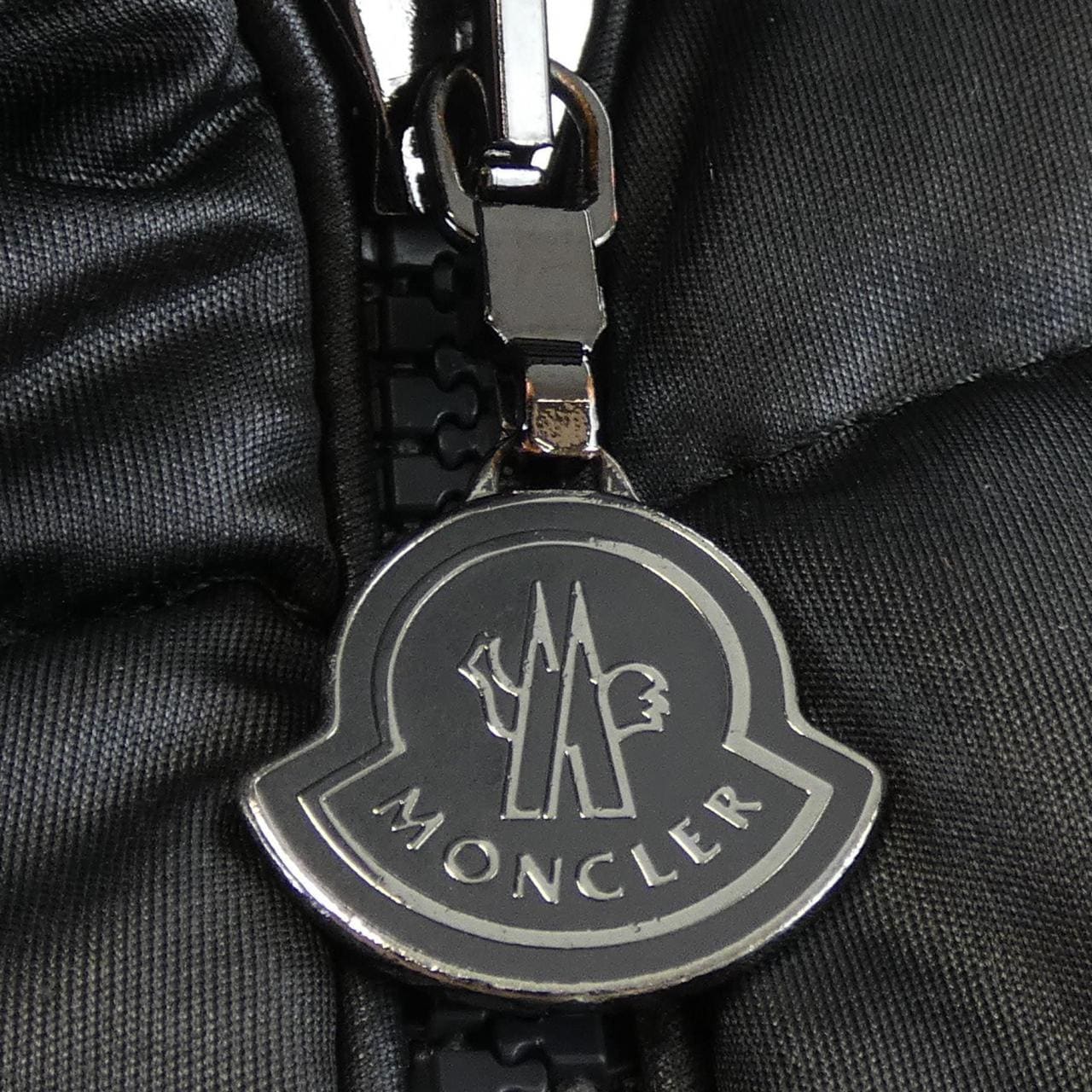 モンクレール MONCLER TERNAY ダウンベスト