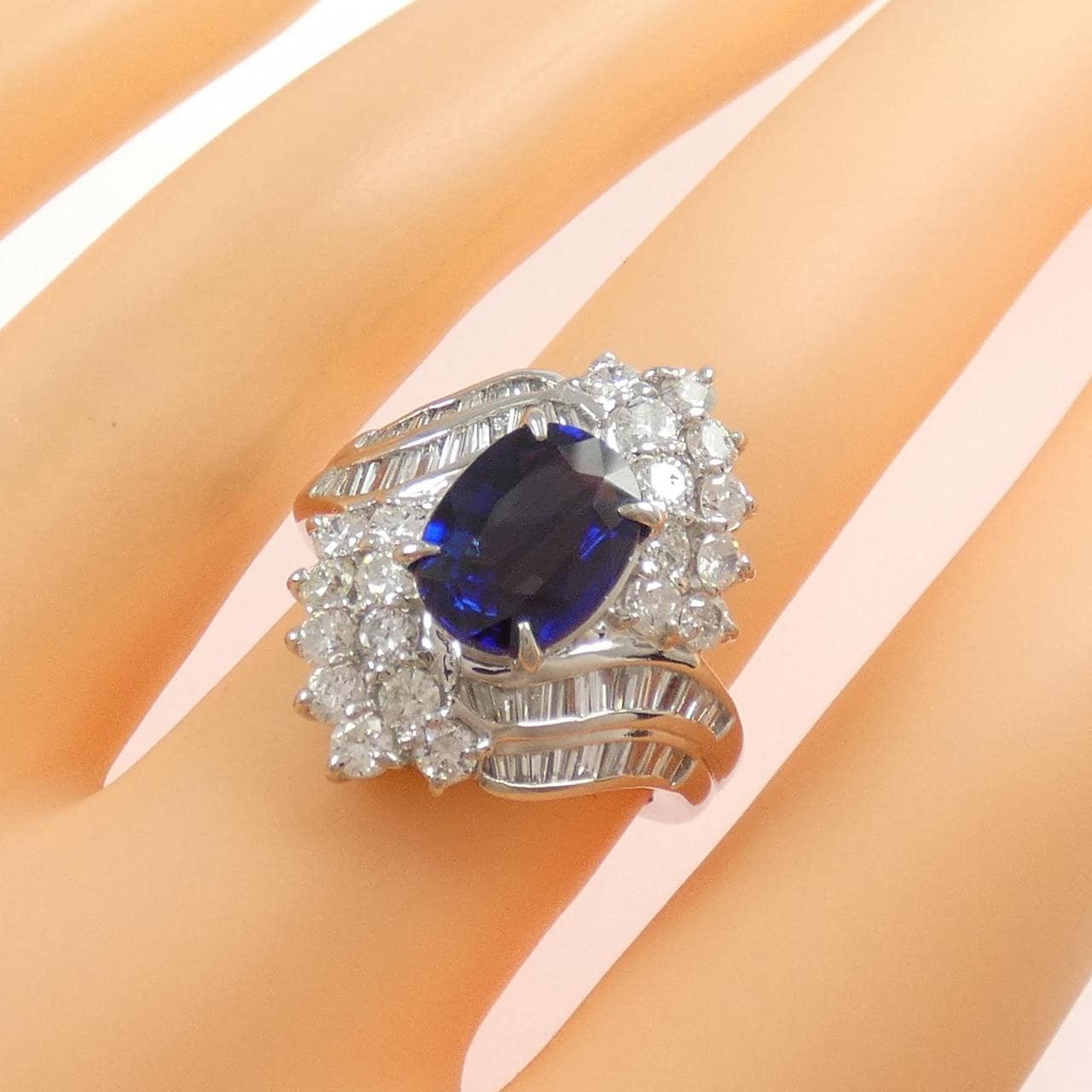 PT900 サファイヤ リング 2.30CT