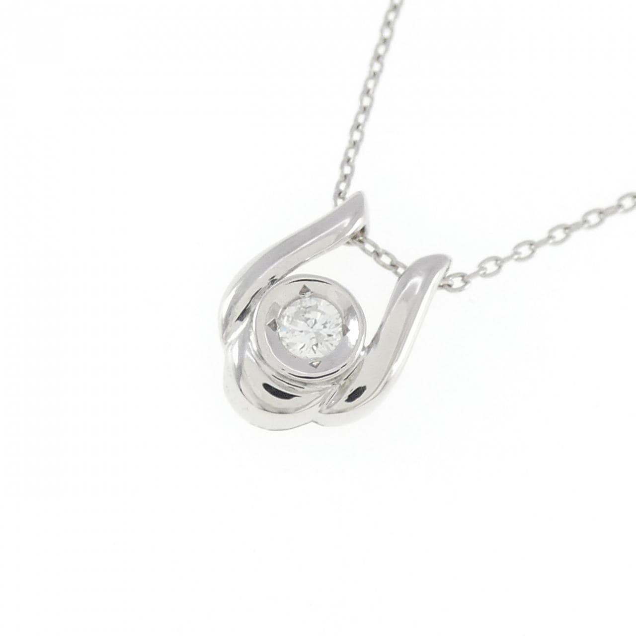 pt Diamond necklace