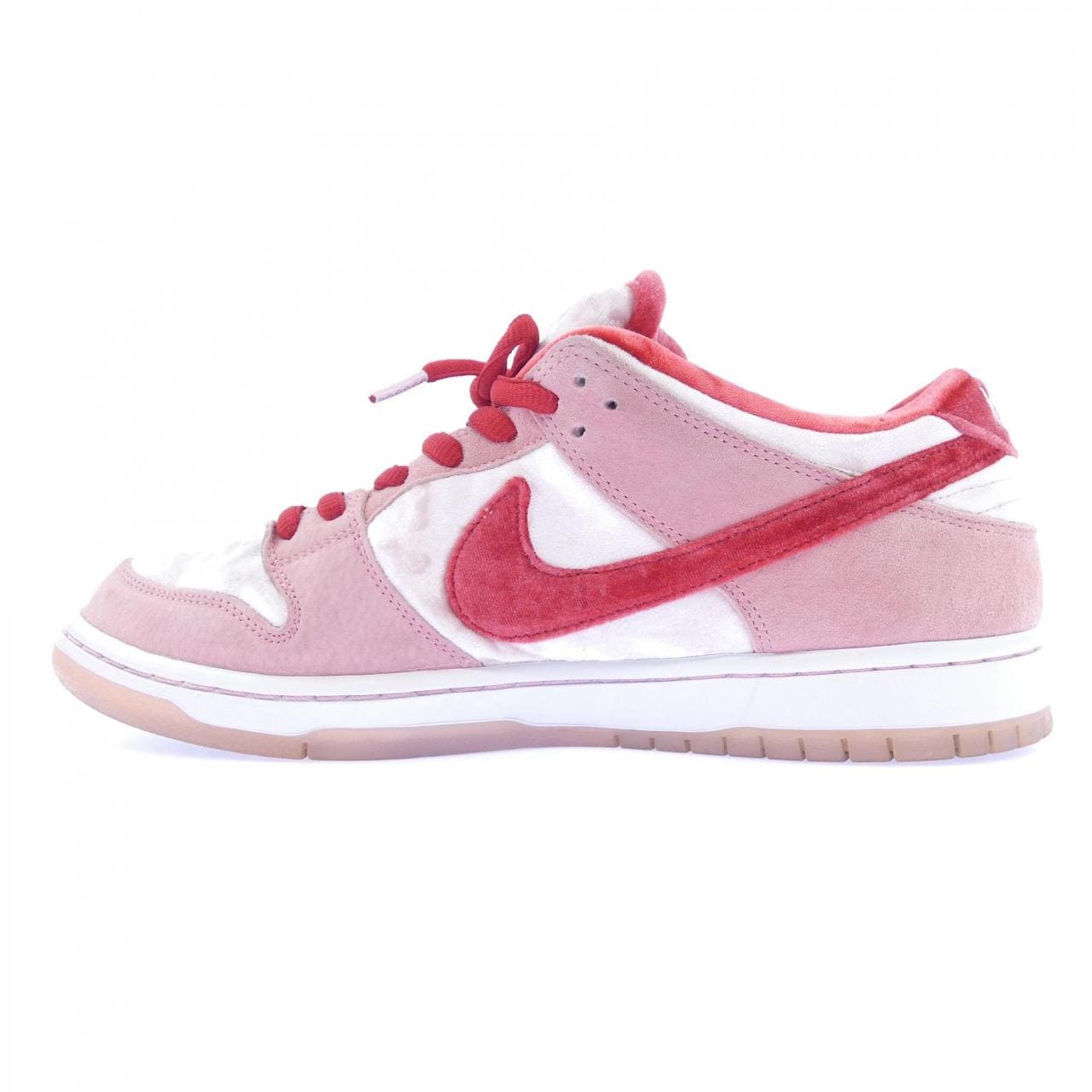ナイキ NIKE CT2552-800　STRANGE LOVE スニーカー