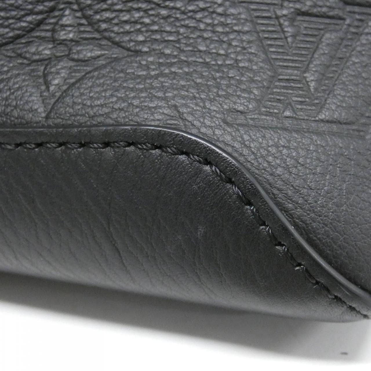 ルイヴィトン モノグラム シャドウ デュオ スリングバッグ M21890 ボディバッグ