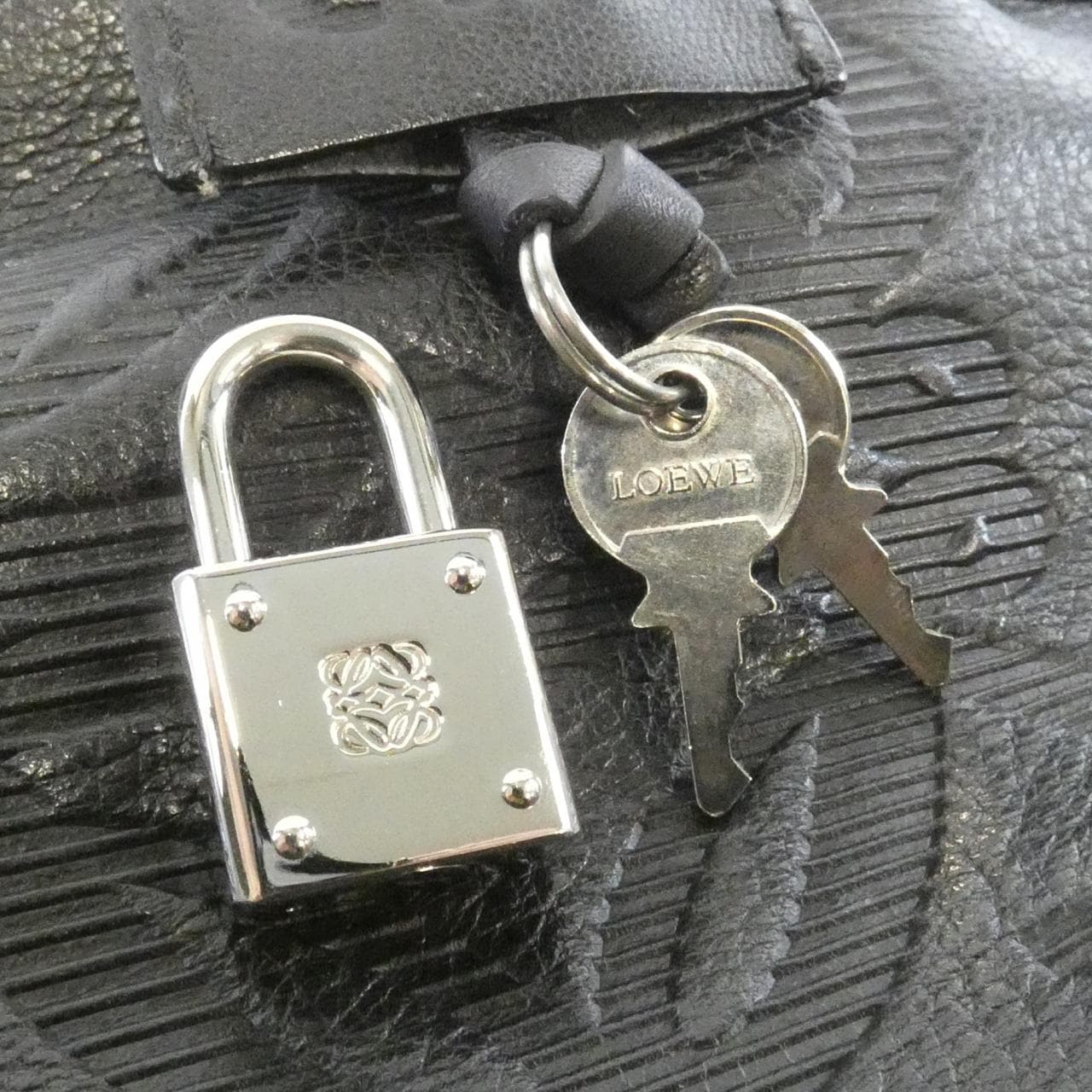 ロエベ AMAZONA FUSTA SMALL 311 62 028 バッグ