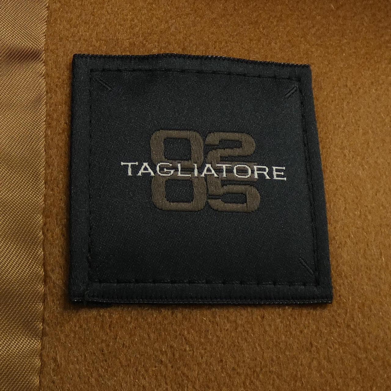 タリアトーレ TAGLIATORE コート