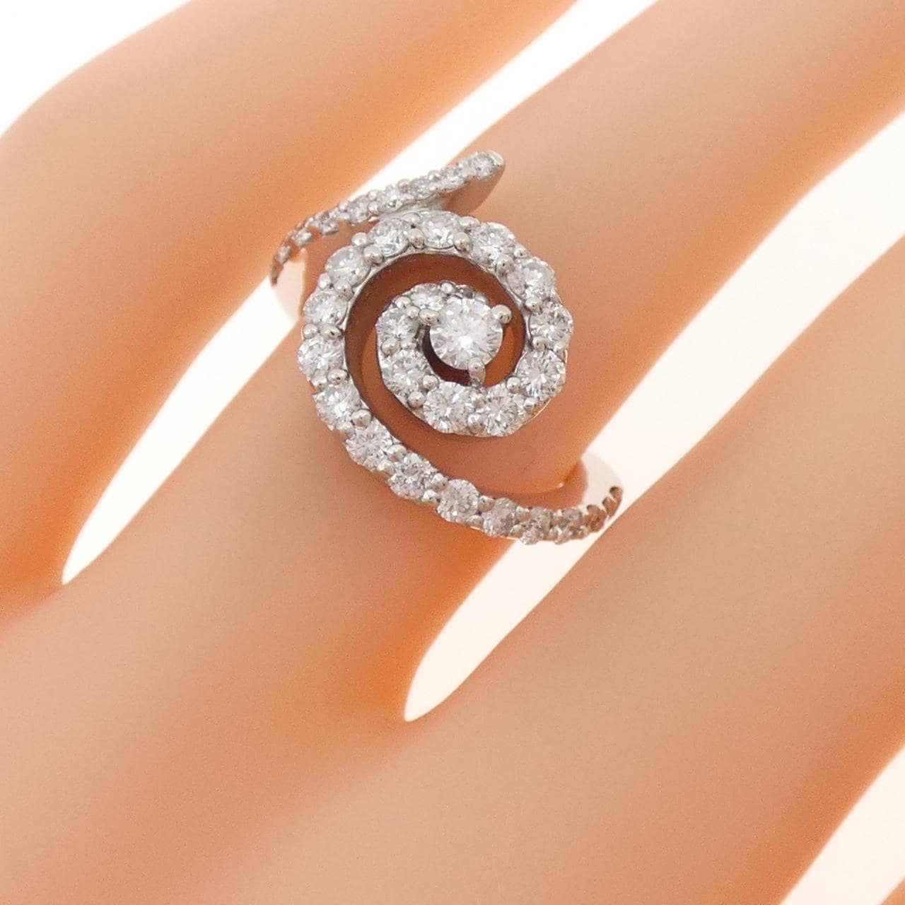 PT900 ダイヤモンド リング 1.00CT