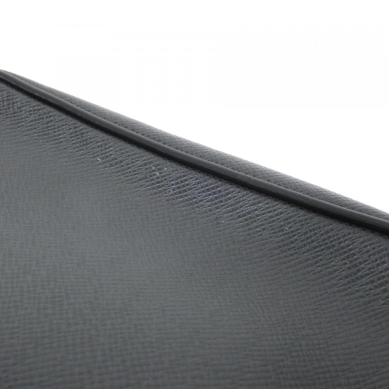 ルイヴィトン タイガ カルガ M30812 セカンドバッグ