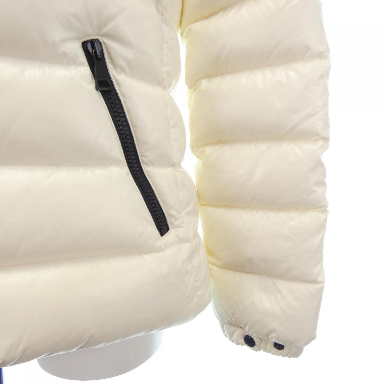 モンクレール MONCLER ダウンジャケット