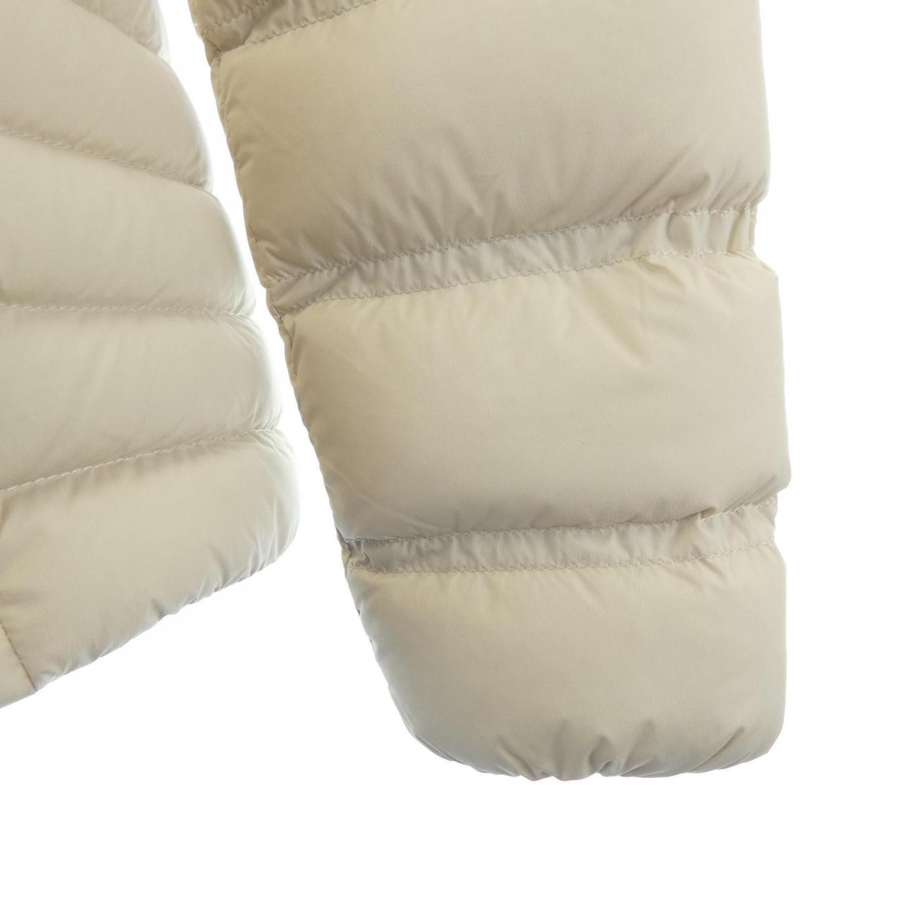 モンクレール MONCLER ダウンジャケット