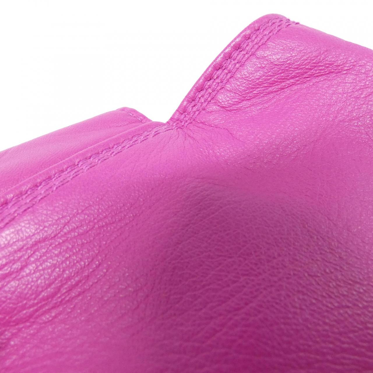 ロエベ ミストラル バッグ