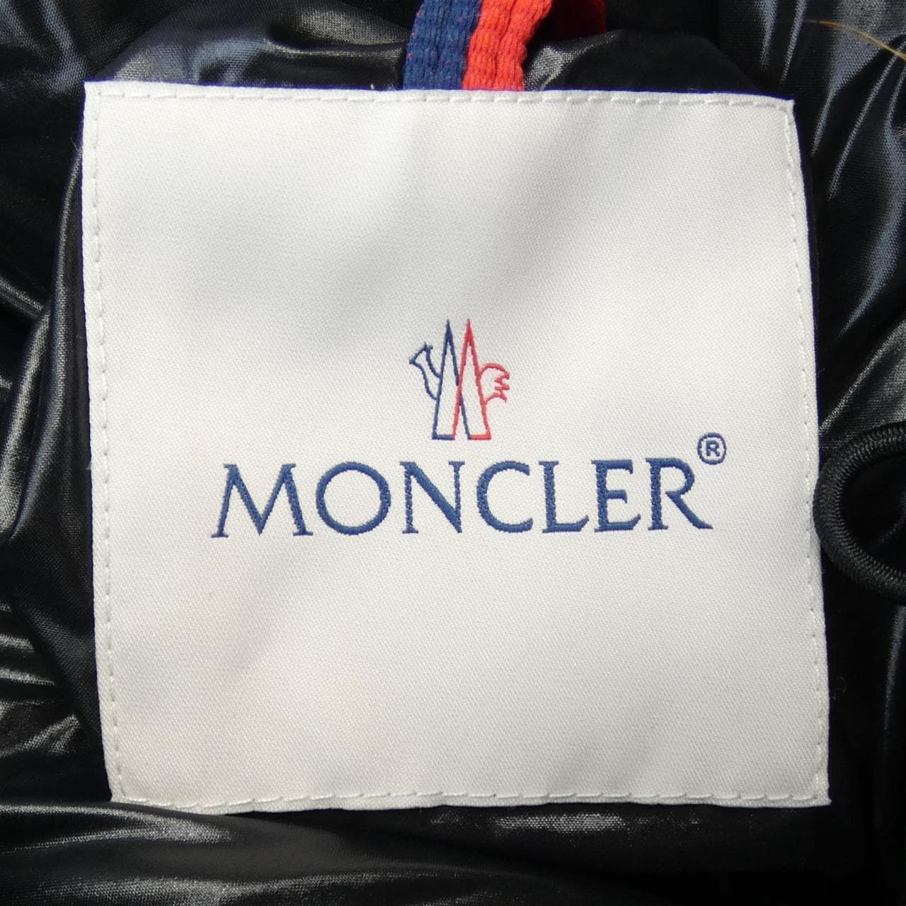 モンクレール MONCLER ダウンジャケット