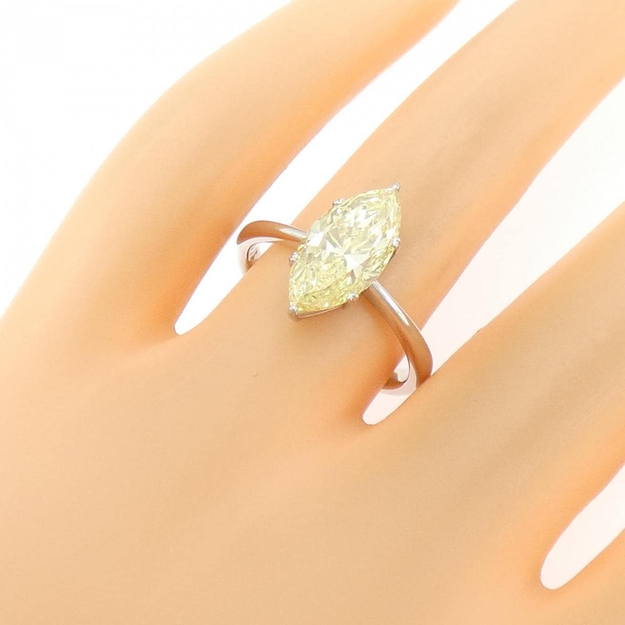 モニッケンダム ダイヤモンド リング 2.52CT FLY VS1 マーキスカット